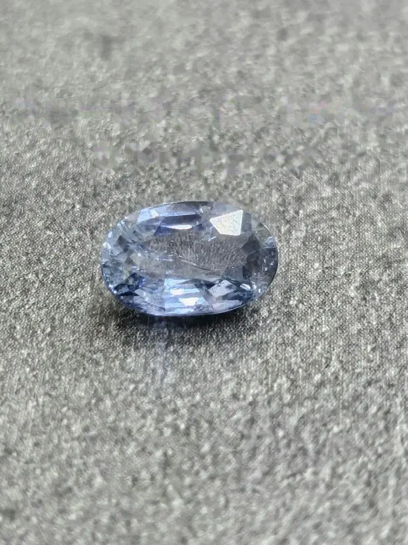 天然コランダムブルーサファイア 1.997ct カラーチェンジ