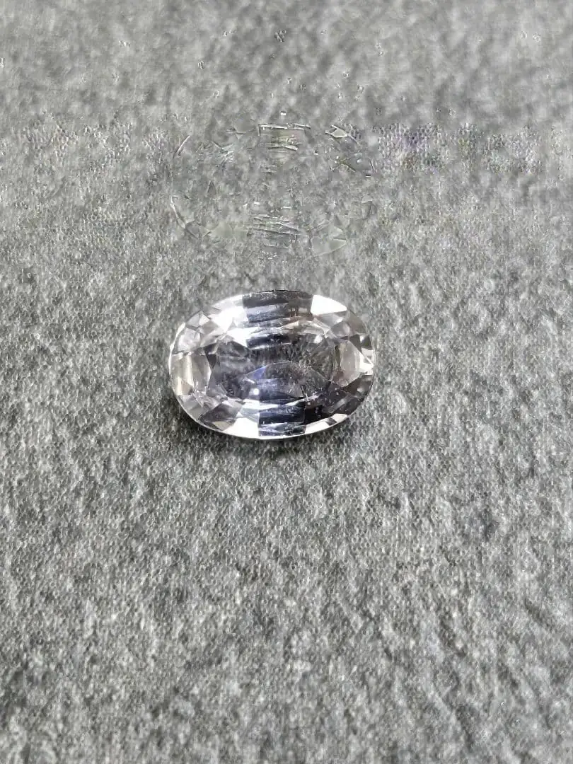 天然コランダムサファイア 0.901ct (カラーチェンジタイプ)
