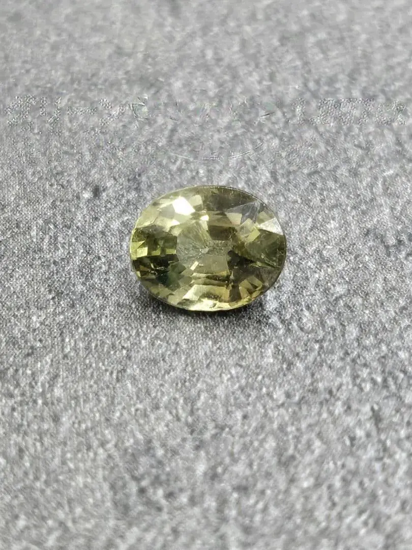 天然コランダムグリーンサファイア 1.807ct (カラーチェンジ)