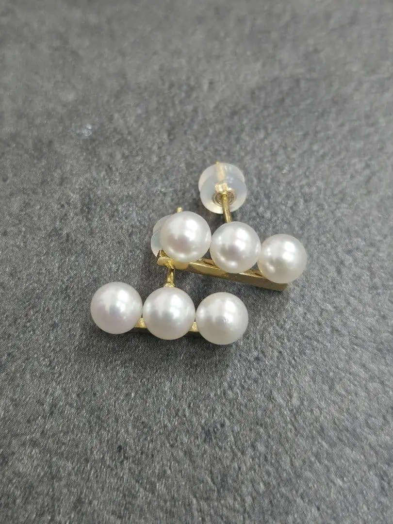 K18 アコヤパールの3粒ピアス
